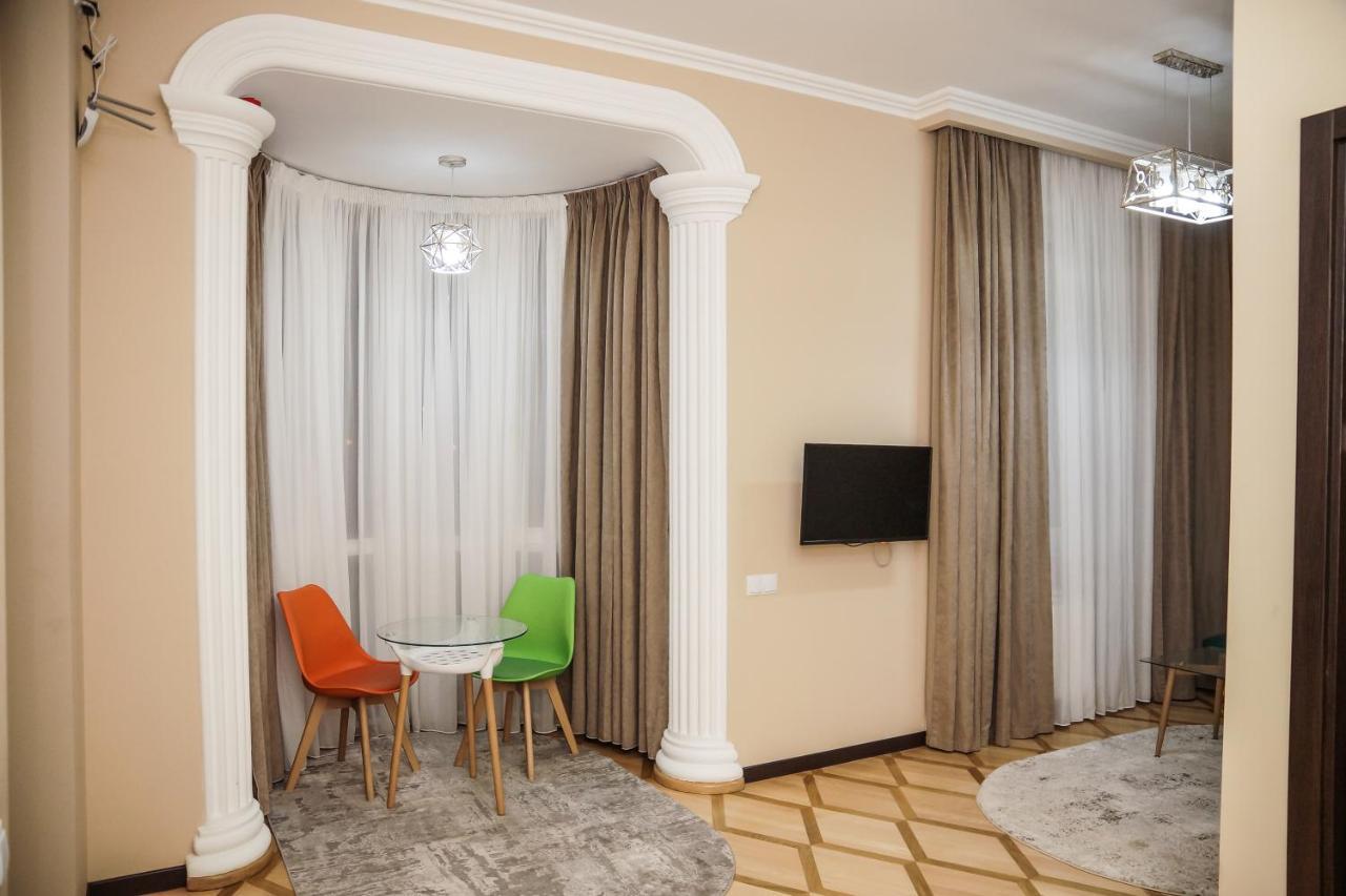 Nice Apartments Tbilisi Esterno foto