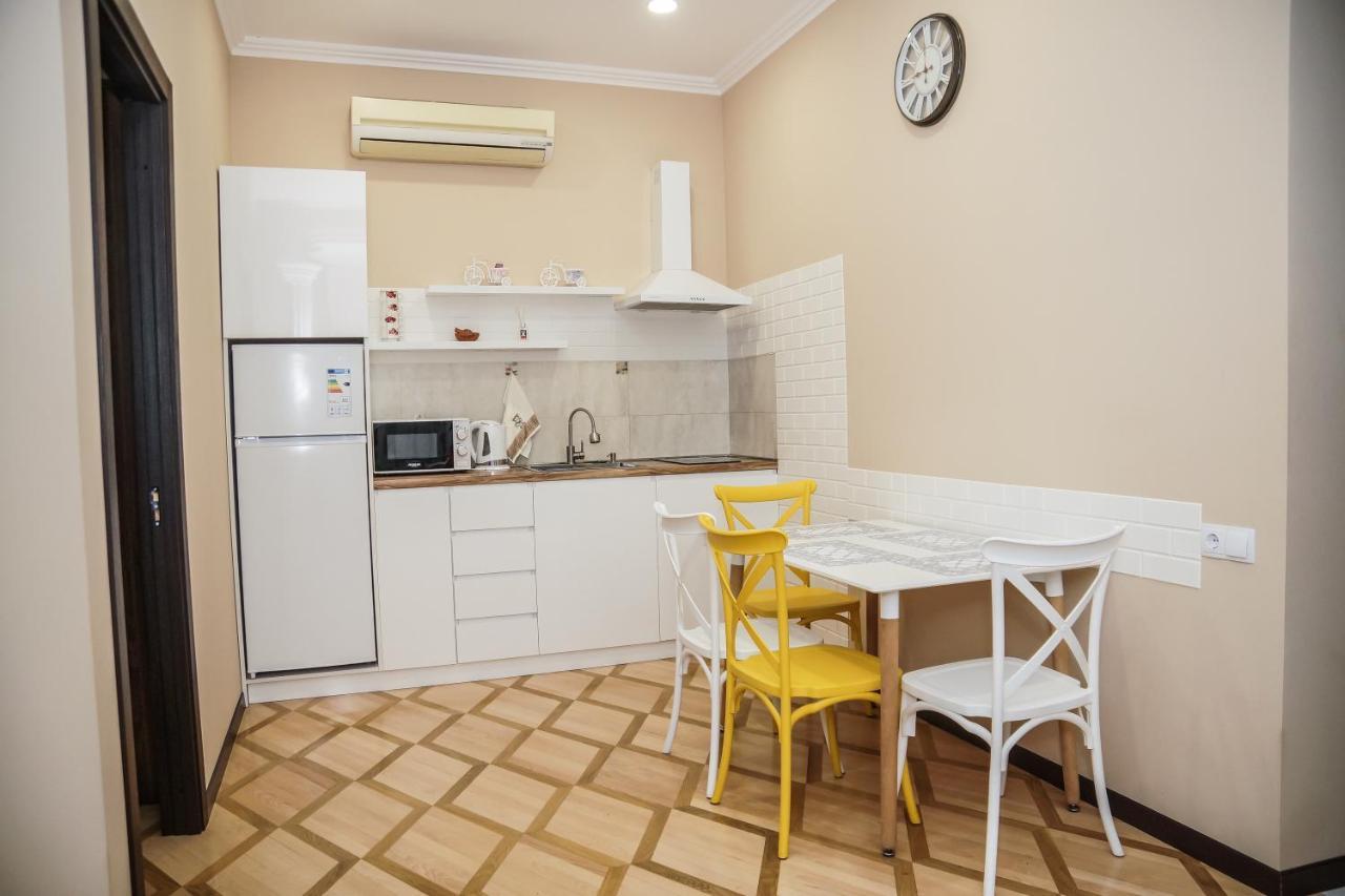 Nice Apartments Tbilisi Esterno foto